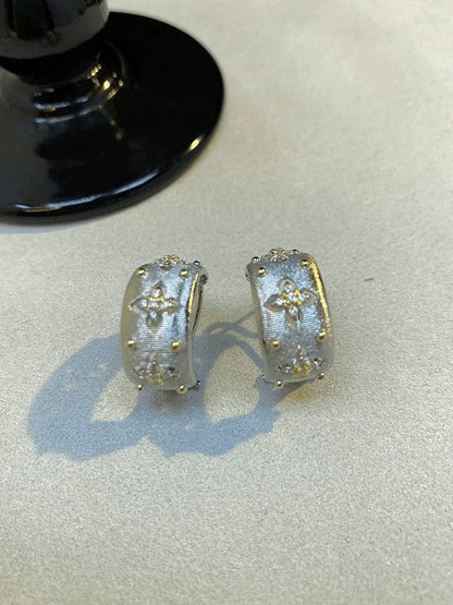 Diamond Clover Rigato Engraving Earrings