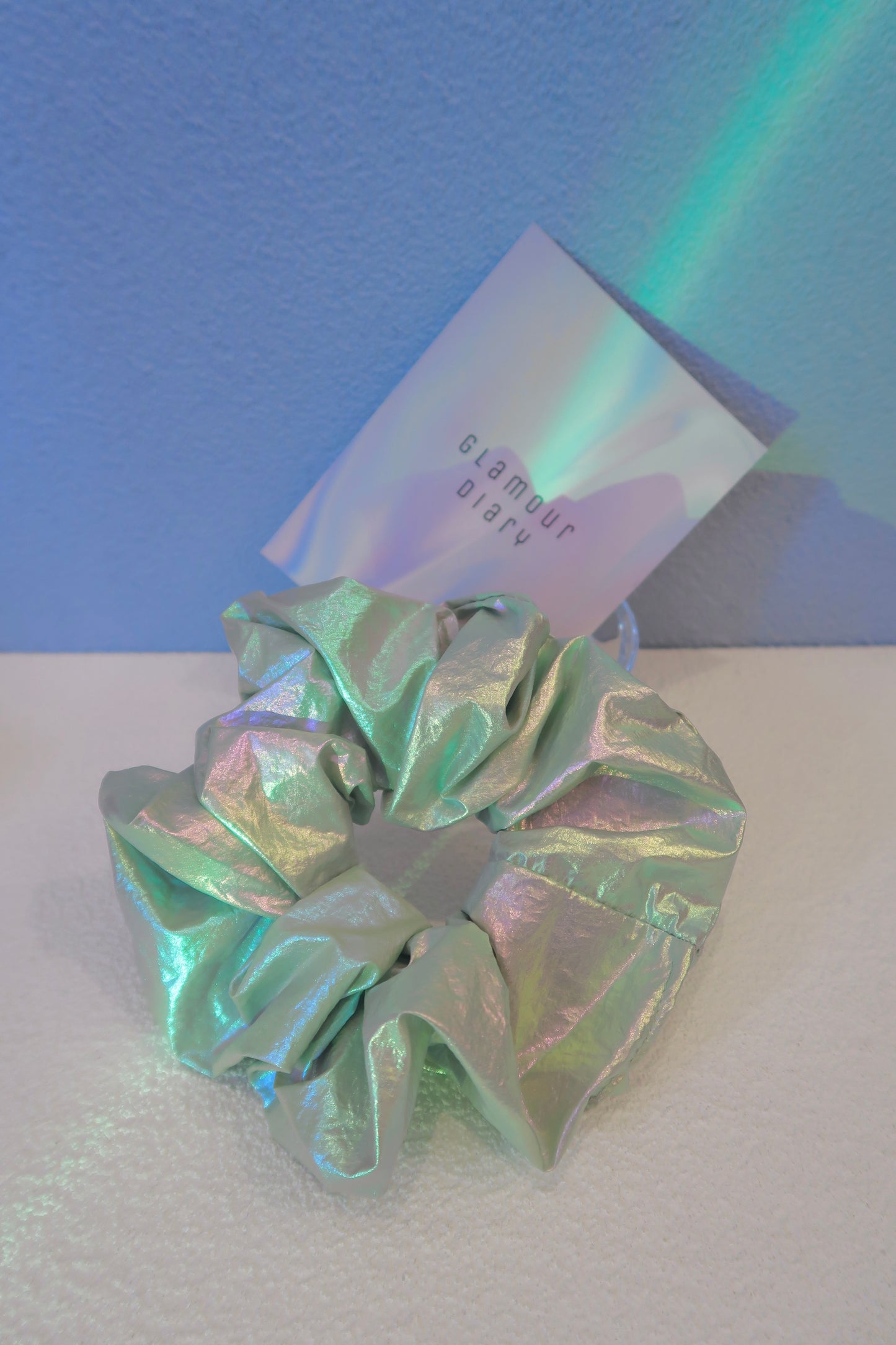 Holographic Scrunchie