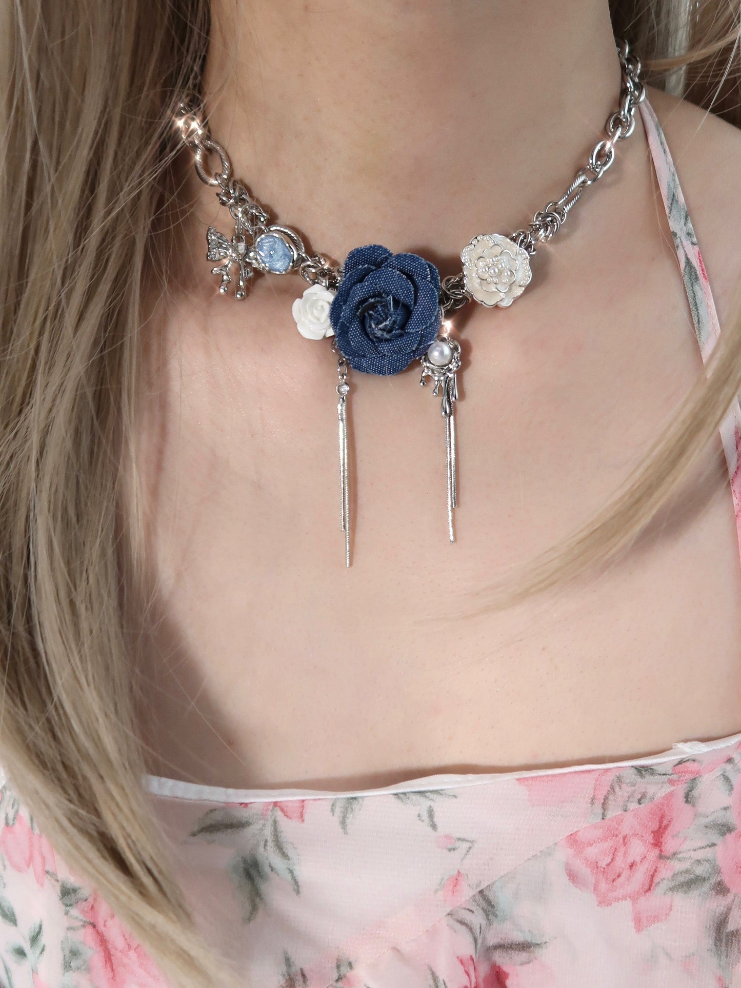 Sweet Heart Crush Camellia Choker