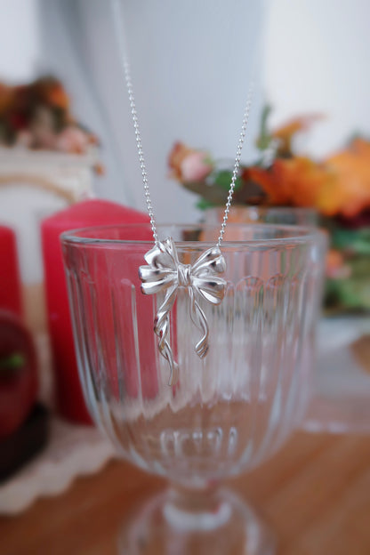 Ribbon Ribbon Silver Necklace