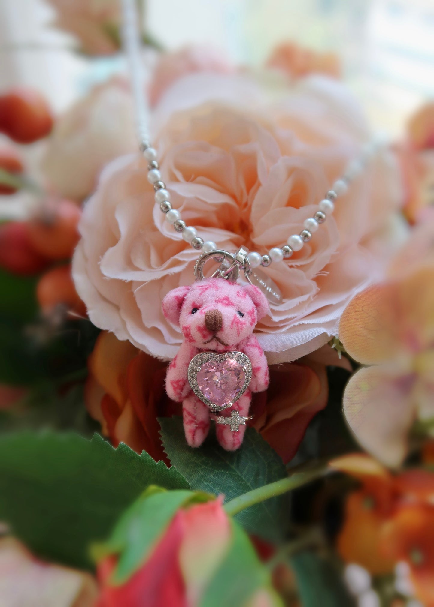 Voguey Bear Necklace Nano